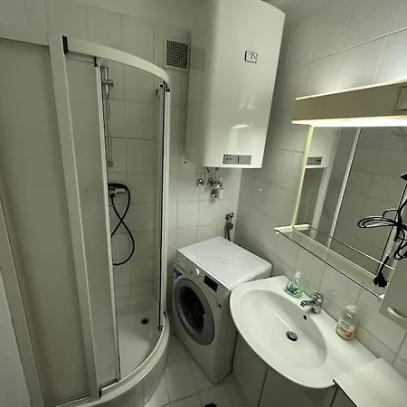 Quiet Near Airport Vienna *